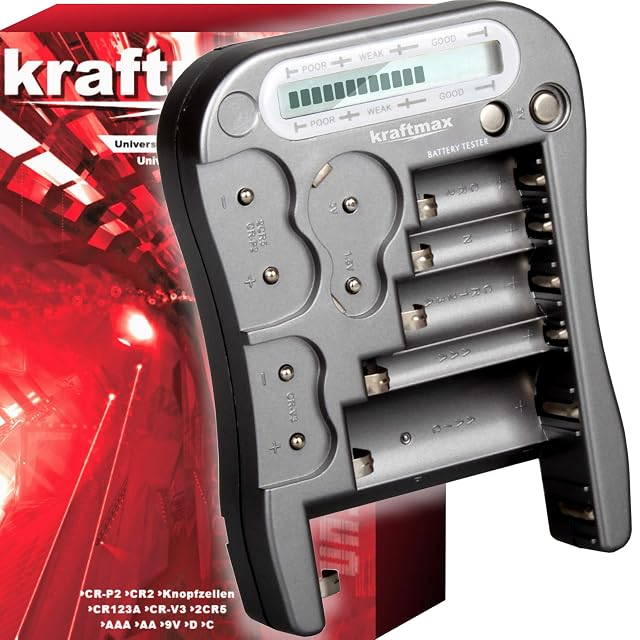 kraftmax Battery Tester V2 Professional con un blocco da 9 V inserito e il display acceso